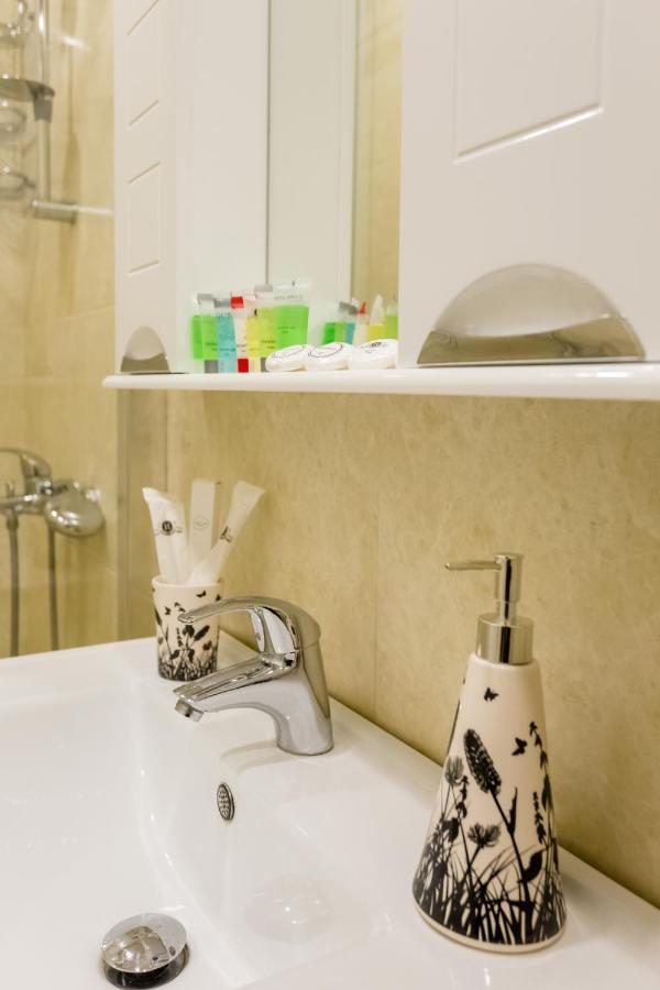 Serviced Apartment On Rustaveli Avenue 16 Tbilisi Exterior foto