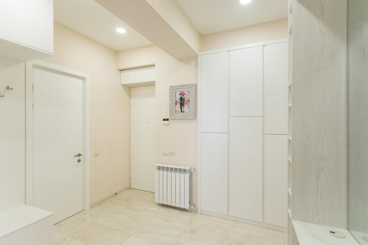 Serviced Apartment On Rustaveli Avenue 16 Tbilisi Exterior foto